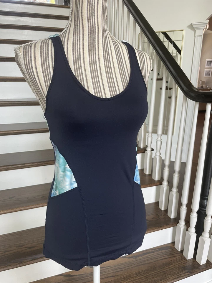 Women's Gap Fit Size XS Navy Blue w/ Tie Dye Detail Racerback Athletic Tank — 第 2/4 张图片