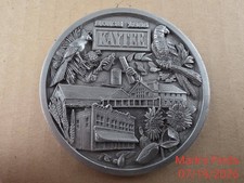 Kaytee Products INC  Very Detailed Metal Paperweight Birds Sunflowers Pets