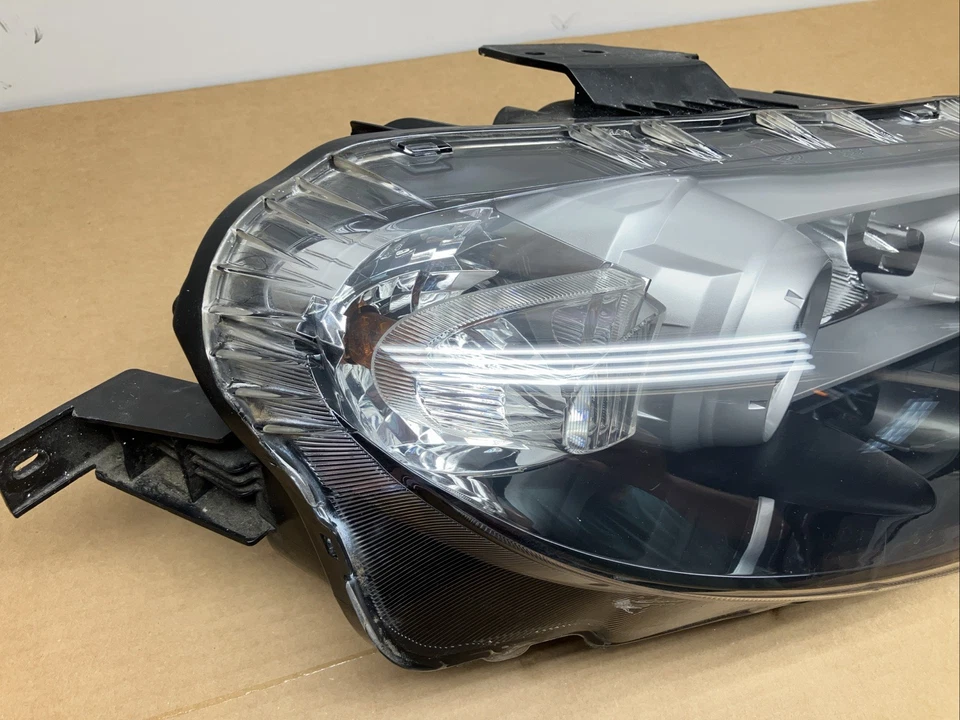 Mazda Miata 2008 faro lámpara pasajero derecho halógeno conjunto OEM NE55510K0B Foto 2 de 4