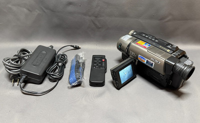 Sony Handycam Vision CCD-TRV36 Hi8 Camcorder in Original Box (See
