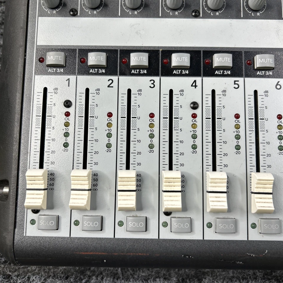 Mackie Onyx 1620 Premium Analog Mixer - Image 2 of 4