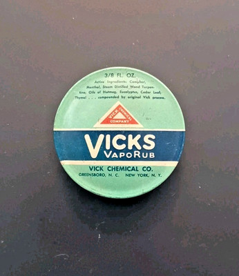 Vicks VapoRub  SAMPLE TIN 3/8 Oz VINTAGE  TIN WITH CONTENTS 1940's
