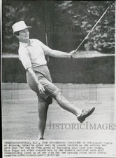 1961 Press Photo Louise Suggs Practices for National Open Golf Championship