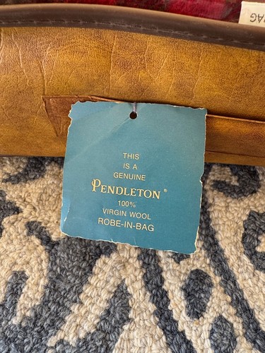 Vintage Pendleton Robe in a Bag 100% Wool Plaid Blanket & cushion NEW - Picture 2 of 7