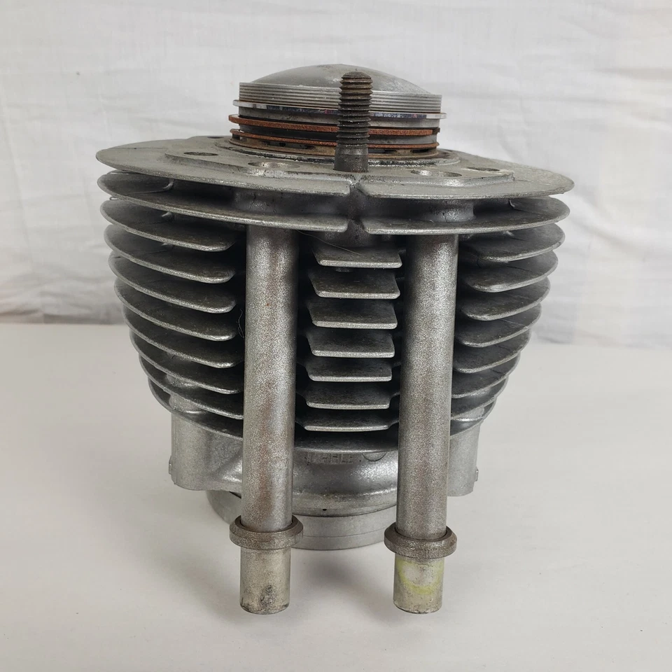 Original BMW R6 R60 Cilindro Motor Parte Corte Cabezal de Aire Jarra Barril Pistón Foto 3 de 4