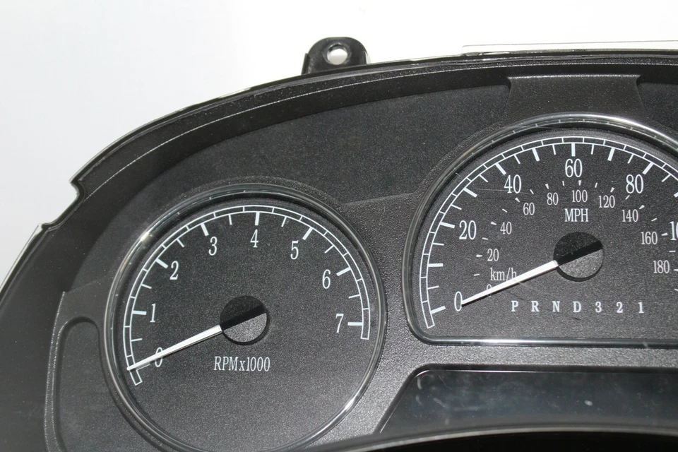 Спидометр приборная панель приборная панель датчики 2006 Buick Rainier 77 022 миль - Изображение 2 из 4