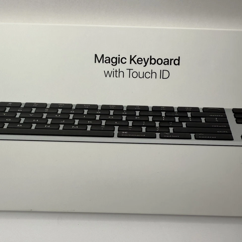 Magic Keyboard with Touch ID and Numeric Keypad for Mac (USB–C) Black Keys ⌨️  - Image 2 of 4