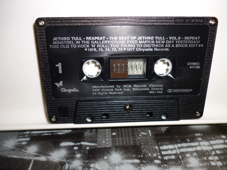 JETHRO TULL. " REPEAT -THE BEST OF . Vol.2 " CASSETTE CANADA  UNDATED. NM COND. - Image 3 of 4