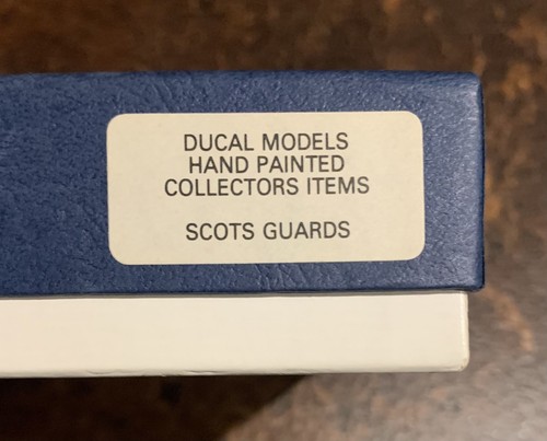 DUCAL MODELS SCOTS GUARDS HAND PAINTED COLLECTORS FIGURE- BOXED 54MM - Picture 9 of 10