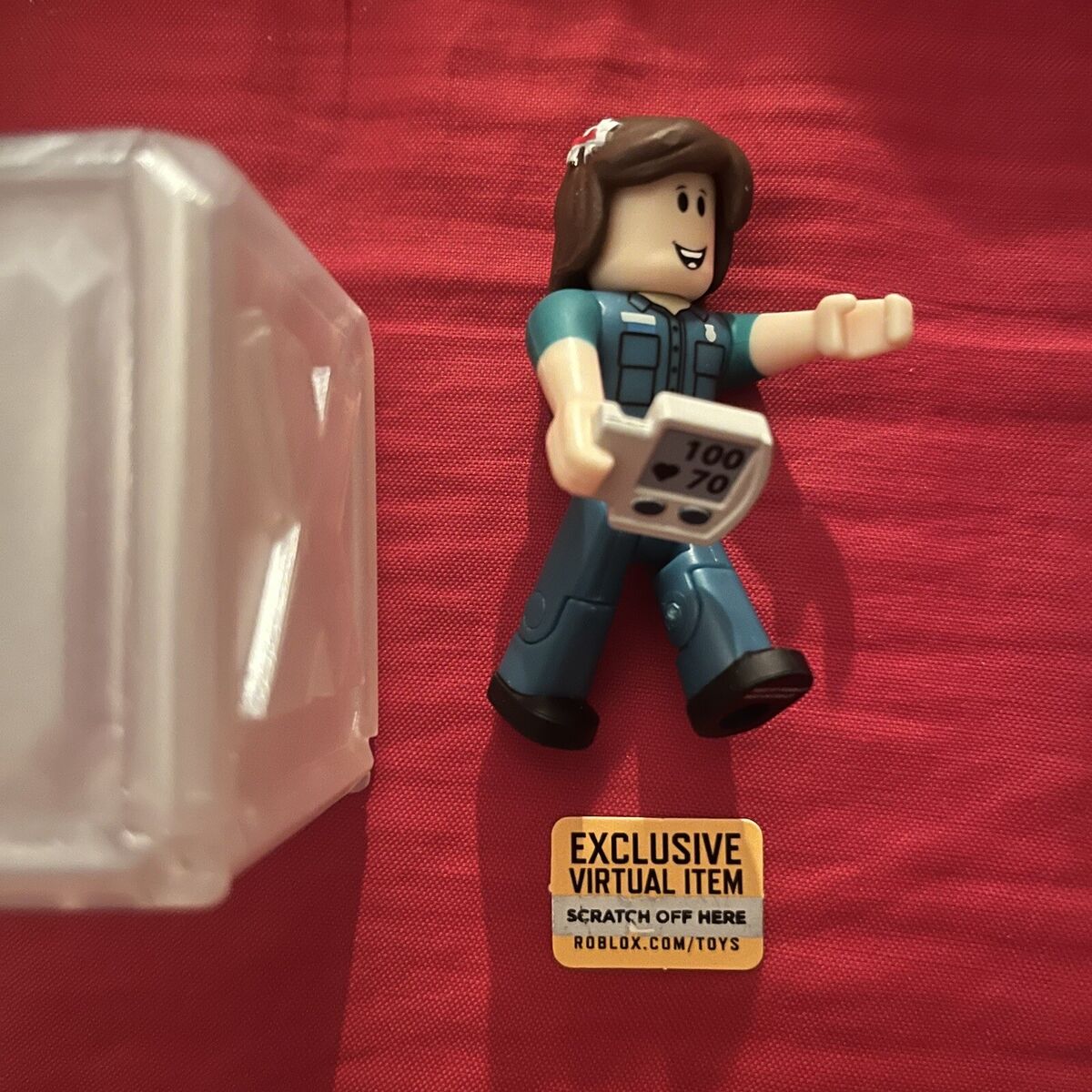 Roblox Celebrity Series 6 - Emergencity: Paramedic (Paramedic Jumpsuit)