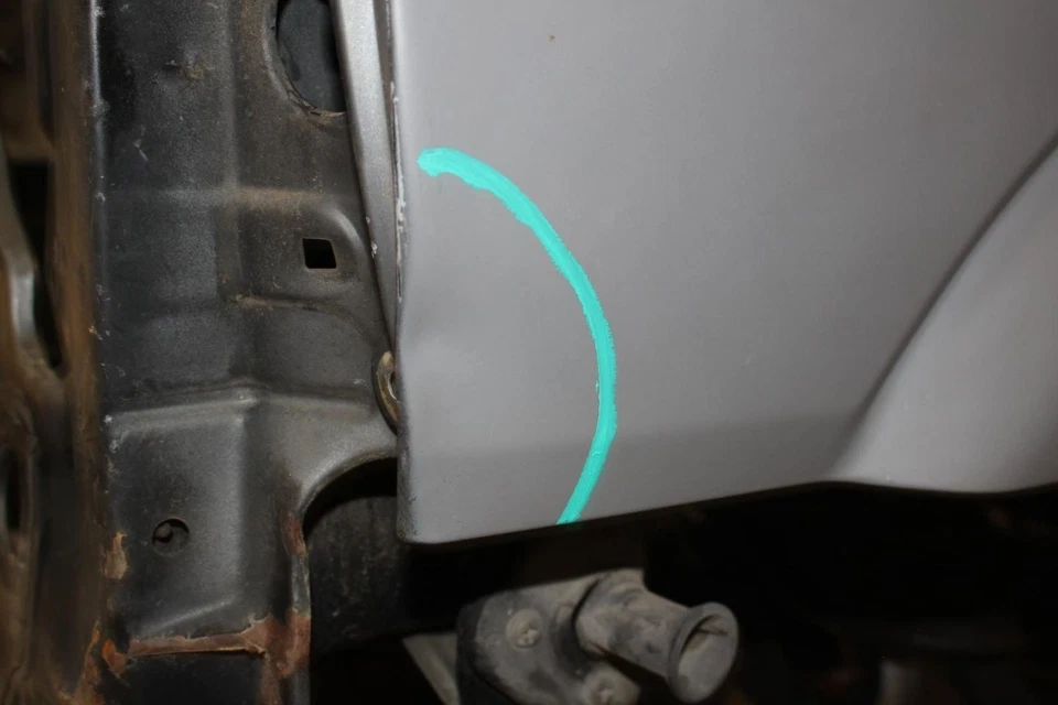 Conjunto guardabarros delantero izquierdo conductor gris mazda b-2600 87-93 Foto 3 de 4