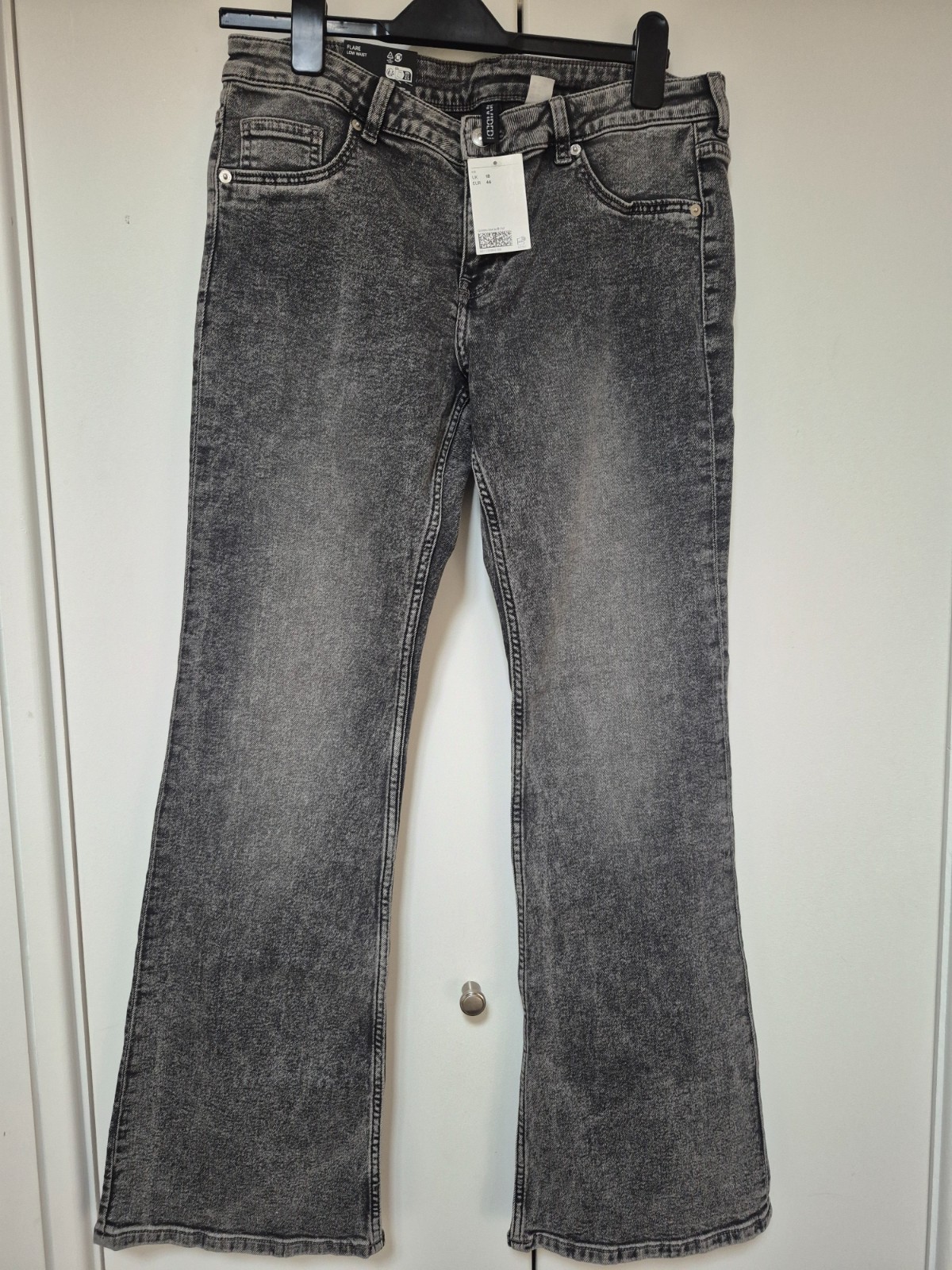 H&M Women's Grey Low Rise Flare Jeans - Size 18