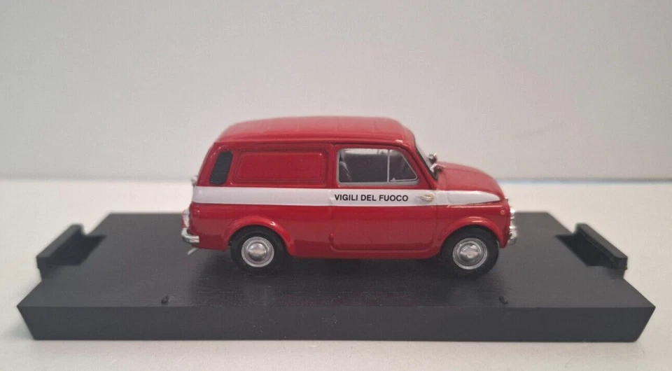 BRUMM  1:43 AUTO  AUTOBIANCHI FURGONCINO 500 ( 1972 1975) ROSSO    EDI VARIE  14 - Immagine 3 di 4
