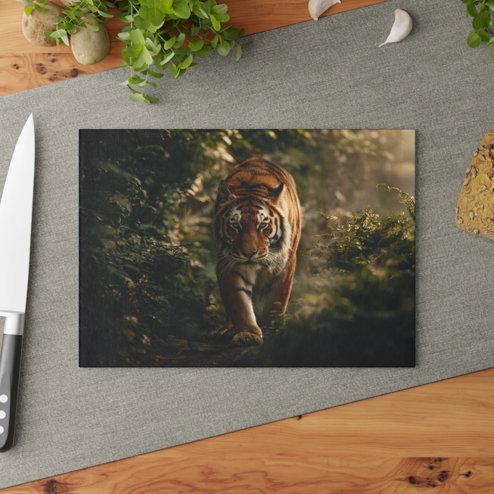 Wildlife Tiger Glass Cutting Board, Kitchen Decor, Gift for Animal Lovers, [...]