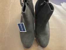 Kensie Women s Dark Grey Suede Boots, Size 9....