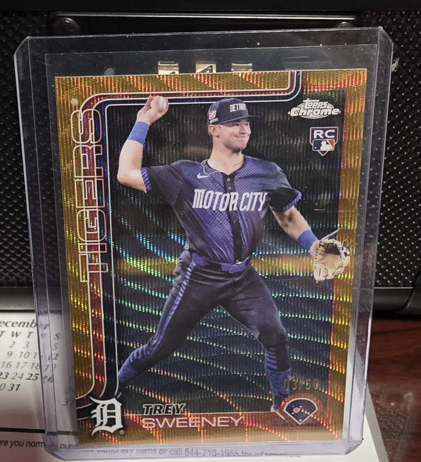 2025 Topps Chrome - Trey Sweeney #6 Gold Wave Refractor /50 (RC) Tigers