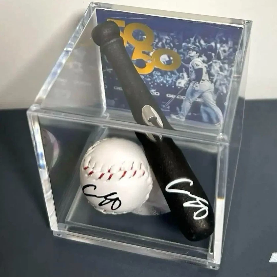 Not for sale 50/50 achievement Shohei Otani autographed ball & bat figure fromJP - Image 4 of 4