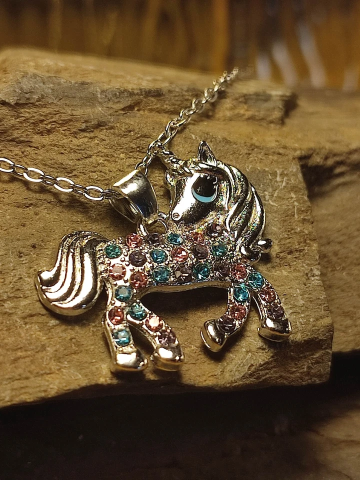 Damen Halskette in Silber Niedliches Einhorn schön & elegant Zeitlos modern - Bild 4 von 4