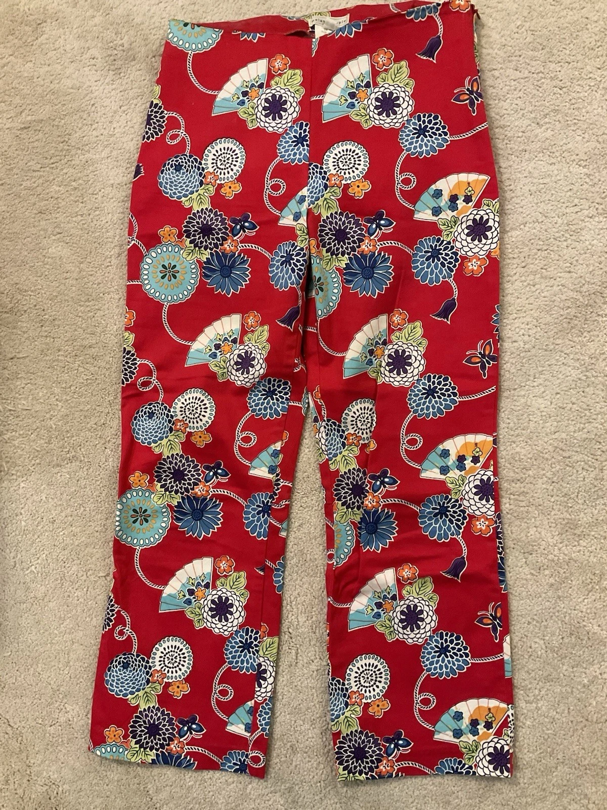 Vtg. Melanie Apple Red Floral Cotton Capri Side Zipper Pants Sz. 6