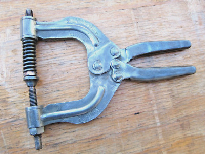 DESTACO . No. 470  SQUEEZE ACTION CLAMP.  Heavy-Duty. Large