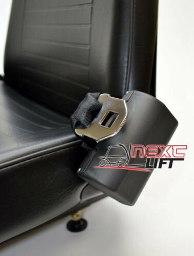 NEW UNIVERSAL VINYL FORKLIFT SEAT WITH BELT FITS CLARK CAT HYSTER YALE TOYOTA - Picture 4 of 7