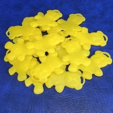 Lot of 18 Vtg Yellow Plastic Bear Shape Balloon Weights Premium Balloon