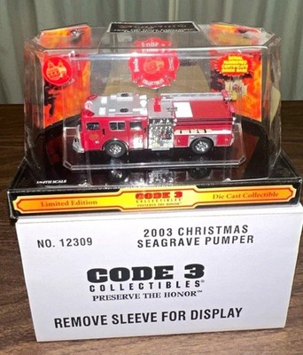 Code 3 Collectibles 2003 Christmas Seagrave Pumper Fire Die Cast #12309