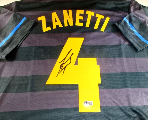 Javier Zanetti / Autographed F.C Inter Milan Umbro Brand Soccer Jersey / Beckett