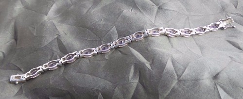 GORGEOUS VINTAGE STERLING SILVER & AMETHYST BRACELET - Picture 5 of 6