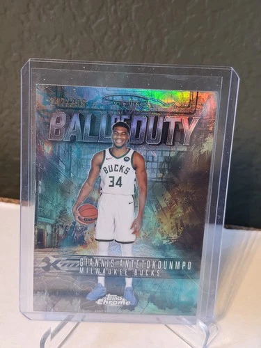 2025 Topps Chrome Giannis Antetokounmpo Base (RAW)