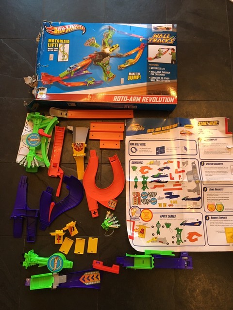 hot wheels roto arm revolution