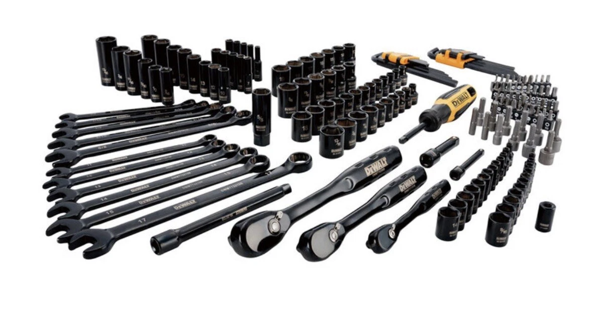 Dewalt 184 piece tool outlet set black