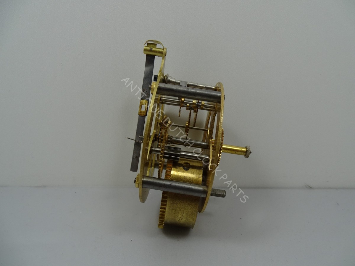 ORIGINAL GERMAN JUNGHANS CLOCKWORK W52 40G IN EXCELLENT WORKING