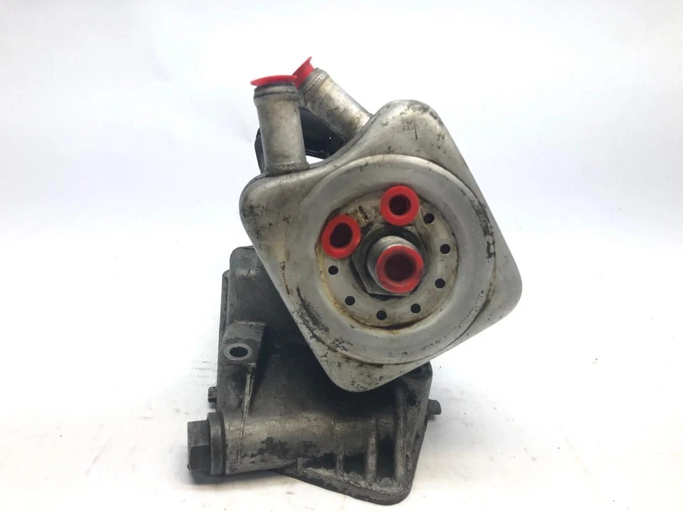 Conjunto de carcasa de filtro de aceite/enfriador de aceite motor Volkswagen Jetta 1999-2015 2,0 L Foto 2 de 4