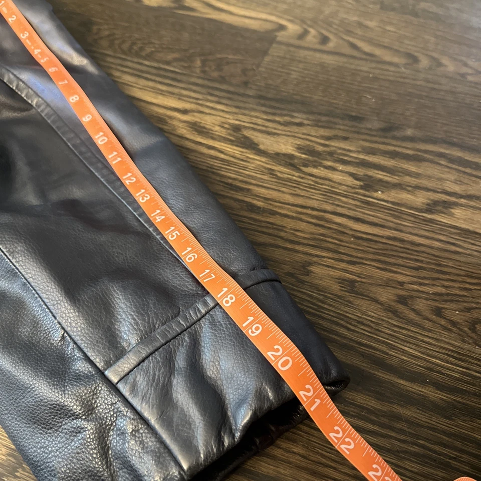 Chaqueta Seraphin de cuero azul marino con forro de cachemir Foto 3 de 4