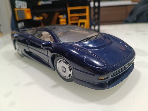 Maisto 1/18 scale Diecast - 31807 Jaguar XJ220 1992 Dark blue - Foto 6 di 24