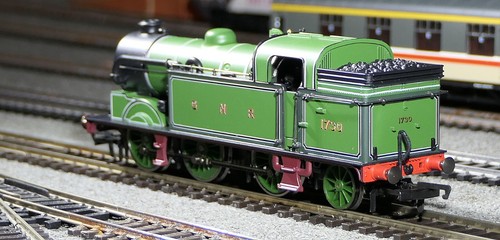 Hornby R2214B GNR N2 Class 0-6-2, 1730 in GNR Green Livery. Excellent+, boxed - Picture 2 of 10