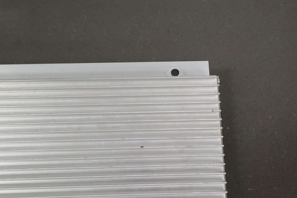 1997-1999 Plymouth Chrysler Prowler OEM Infinity радио усилитель - Изображение 4 из 4