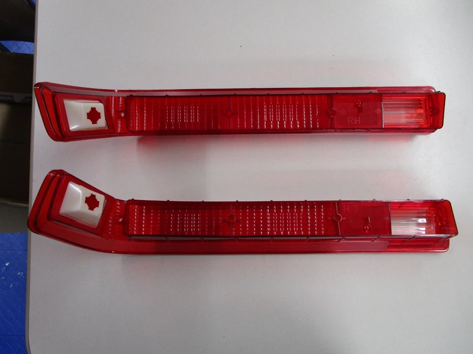 Lente de luz trasera Pontiac GTO Lemans T37 Tempest R&L 1970, 1971, 1972 Foto 2 de 4