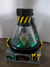 Beast Lab Shark Beast Creator Toy With Case Shark Figure. Working Sounds/ Lights