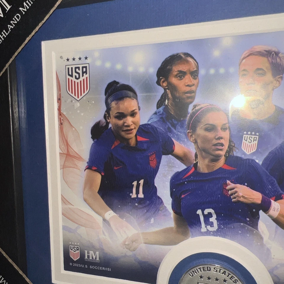 Nuevo en caja Nuevo con etiquetas Foto de fútbol femenino de Estados Unidos Fotografía Como Nueva Edición Limitada 1/5000 Foto 3 de 4
