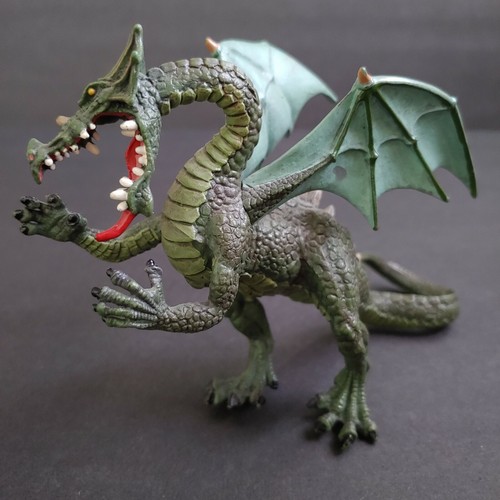 Plastoy Winged Dragon Figure Green Fantasy Diorama Toy 7.5" - Picture 2 of 12