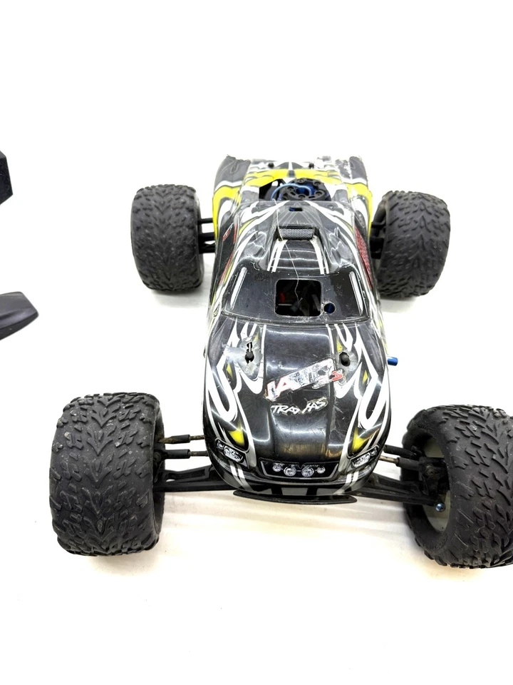 Traxxas Jato 3.3 2WD Nitro Stadium Truck Speed Run - Image 3 of 4