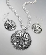 CLASSIC Designer Silver Antique Filigree Round Pendant Necklace Earrings Set