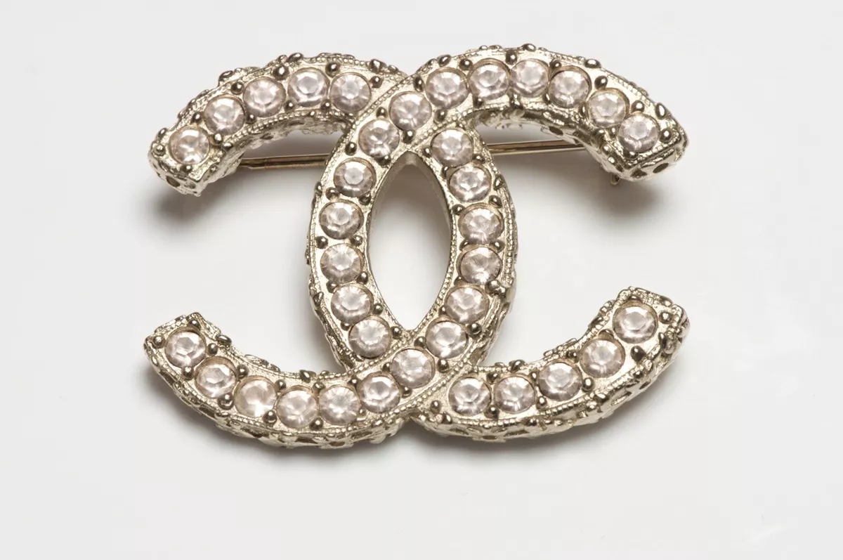 Chanel Vintage Diamond Shaped CC Brooch Pin