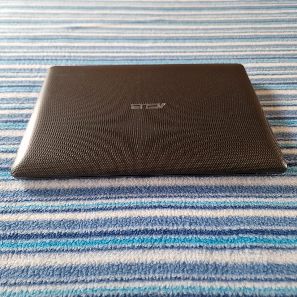 Asus X102B Touchscreen laptop ,AMD A4, 10.1" , NO HDD, TESTED TO BIOS ONLY (154) - Image 3 of 4