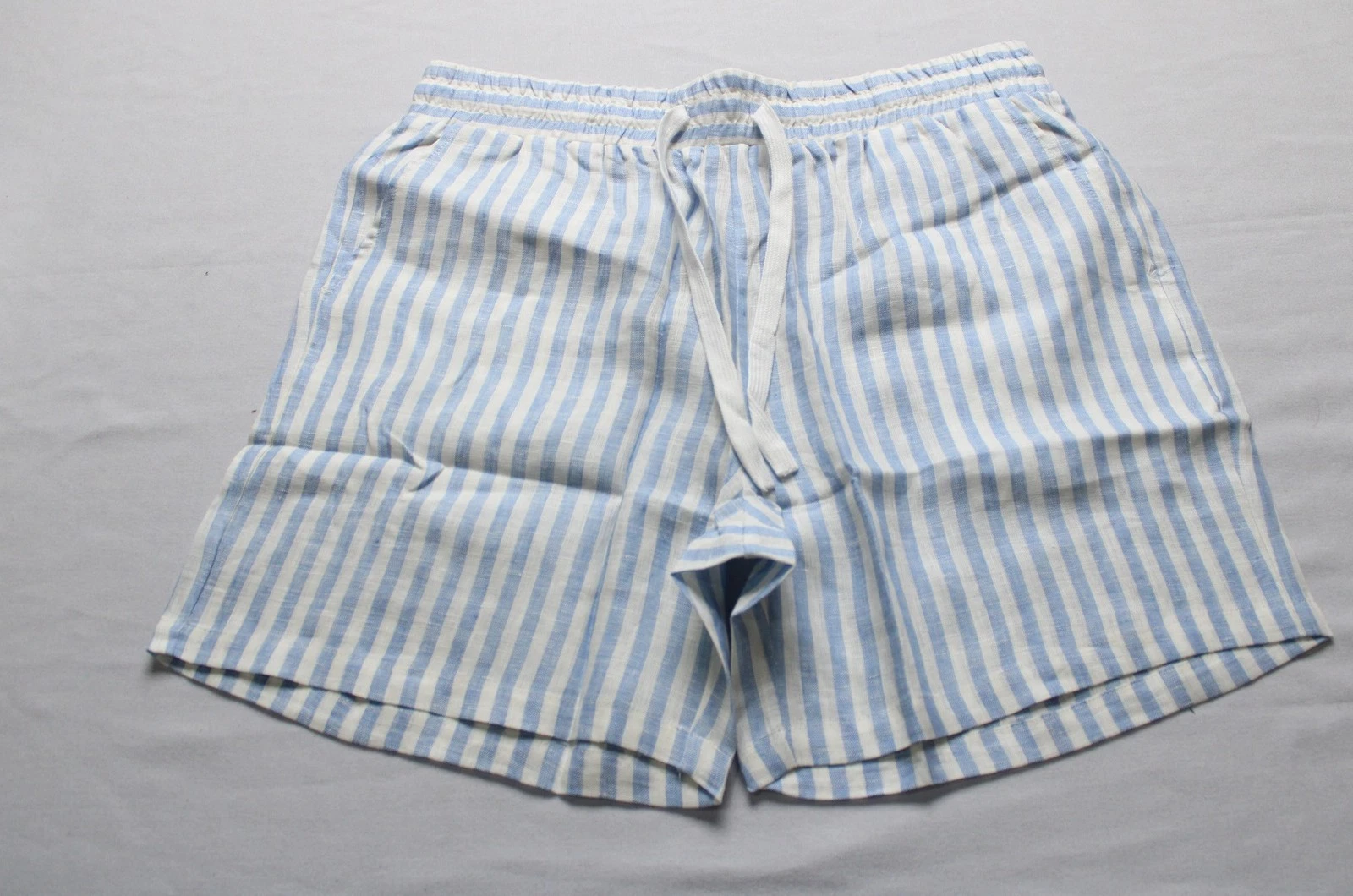 Notre Succes Men's Striped Yacht Club Linen Shorts JL3 Blue/White Large NWT
Opens in a new window or