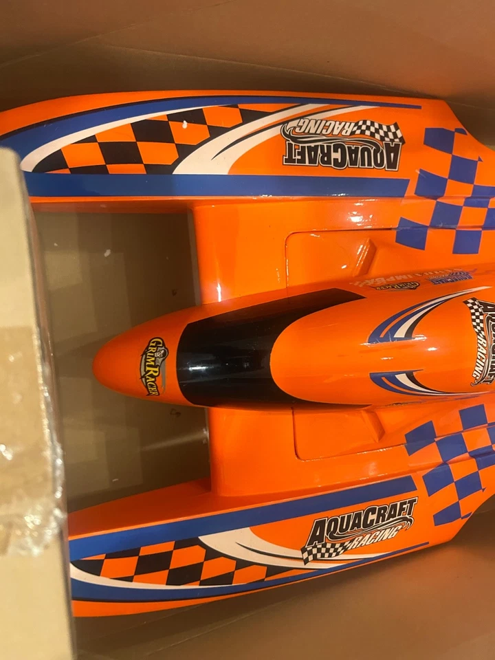 Vintage  Aquacraft Miss Vegas  U18 30 inch RC Boat Brand New RTR - Image 3 of 4