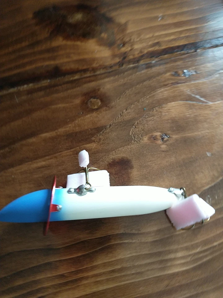 Señuelo de pesca Heddon Slopenose Topwater X0200BONE hueso/cuello rojo, 4-7/8" Foto 4 de 4