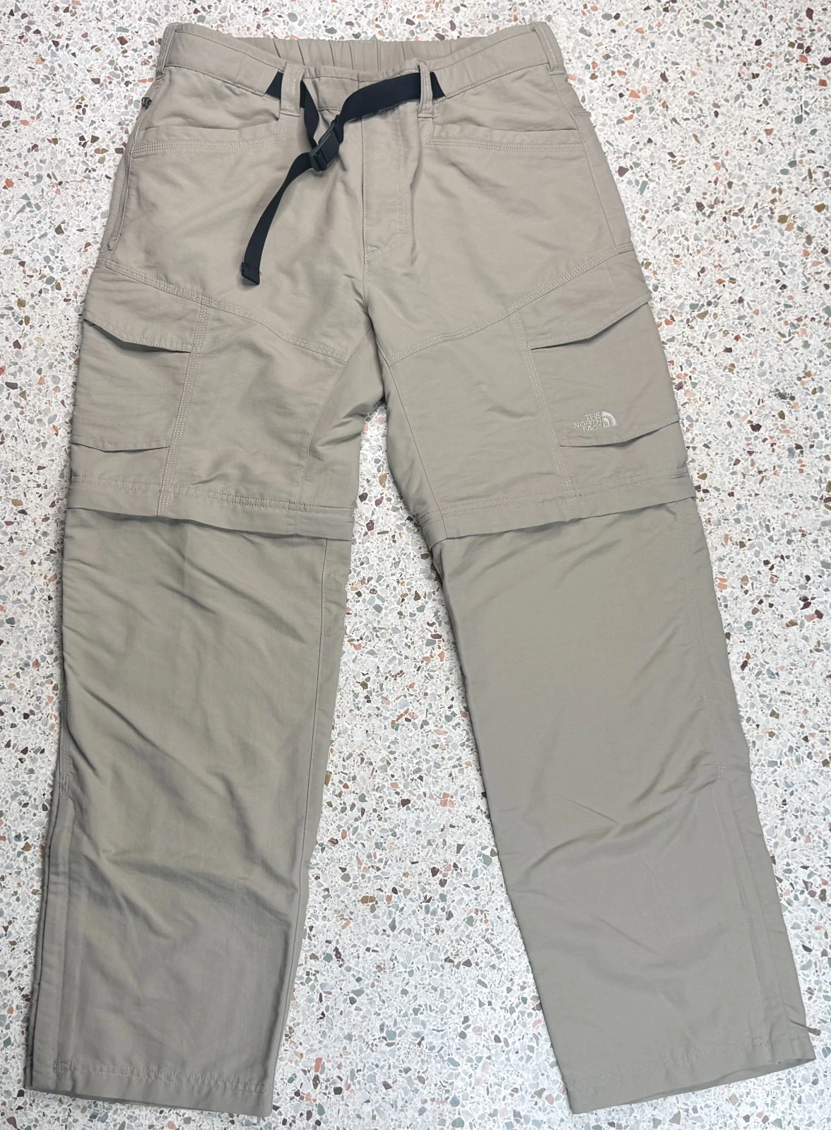 The North Face Men's Beige Hybrid Convertible Zip Off Short Pants Size Medium